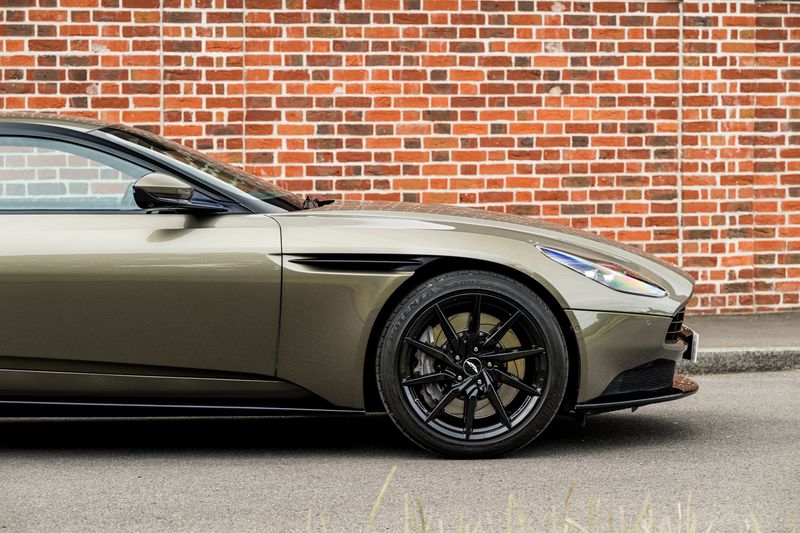 Aston Martin DB11 4.0 V8 Coupe Auto
