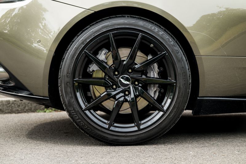Aston Martin DB11 4.0 V8 Coupe Auto