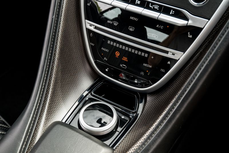 Aston Martin DB11 4.0 V8 Coupe Auto