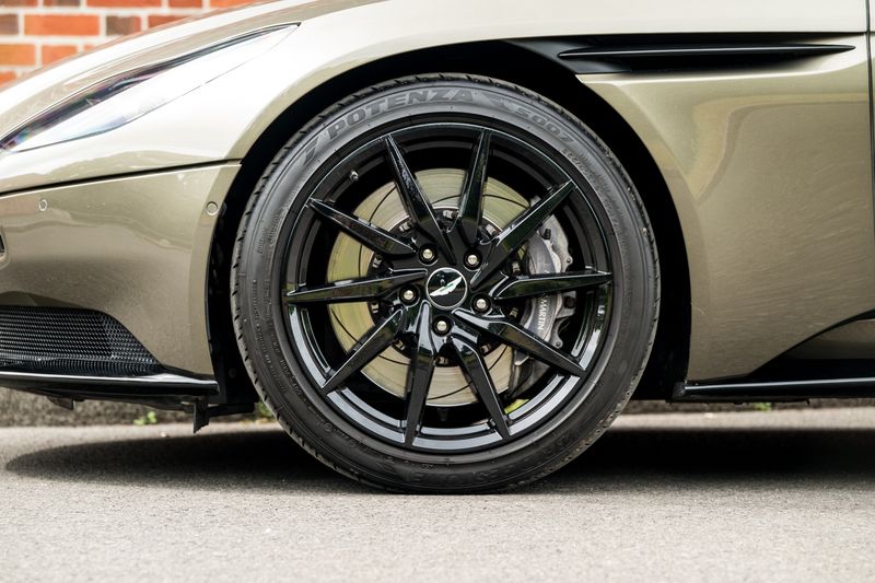 Aston Martin DB11 4.0 V8 Coupe Auto