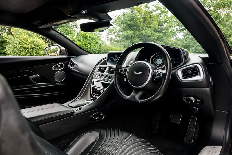 Aston Martin DB11 4.0 V8 Coupe Auto