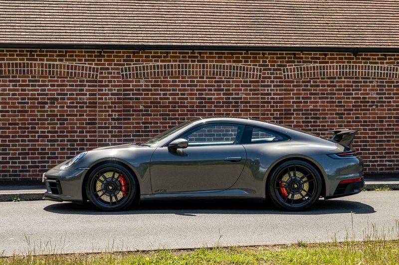 Porsche 911 (992) Carrera 4 GTS Coupe PDK