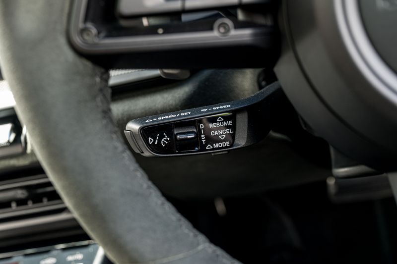 Porsche 911 (992) Carrera 4 GTS Coupe PDK