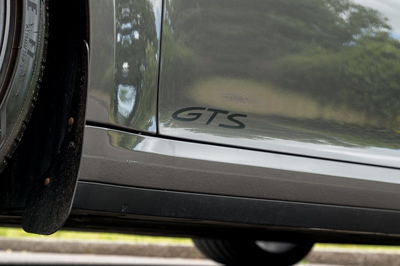 Porsche 911 (992) Carrera 4 GTS Coupe PDK