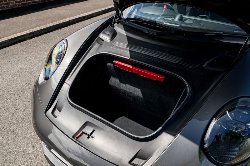 Porsche 911 (992) Carrera 4 GTS Coupe PDK