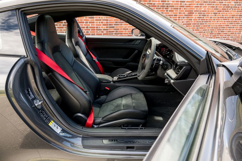 Porsche 911 (992) Carrera 4 GTS Coupe PDK