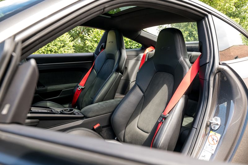 Porsche 911 (992) Carrera 4 GTS Coupe PDK