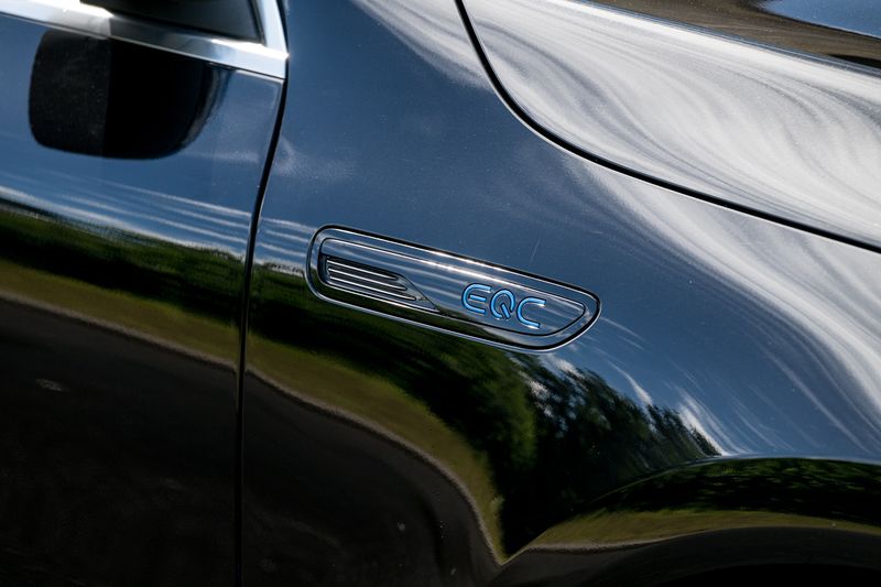 Mercedes-Benz EQC 400 AMG Line (Premium) Electric 4MATIC 80kWh