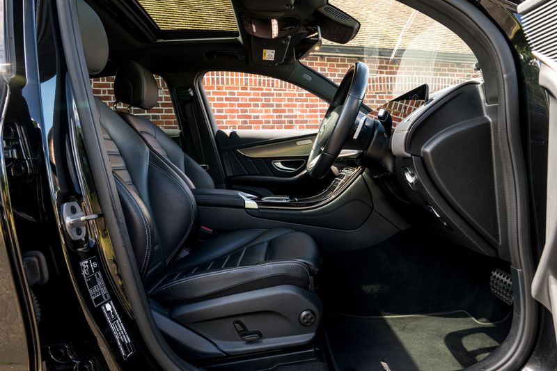 Mercedes-Benz EQC 400 AMG Line (Premium) Electric 4MATIC 80kWh