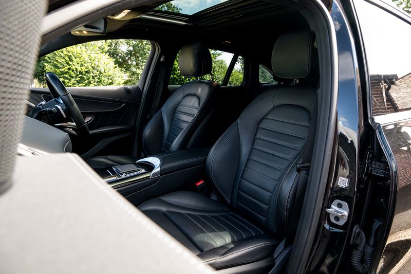 Mercedes-Benz EQC 400 AMG Line (Premium) Electric 4MATIC 80kWh
