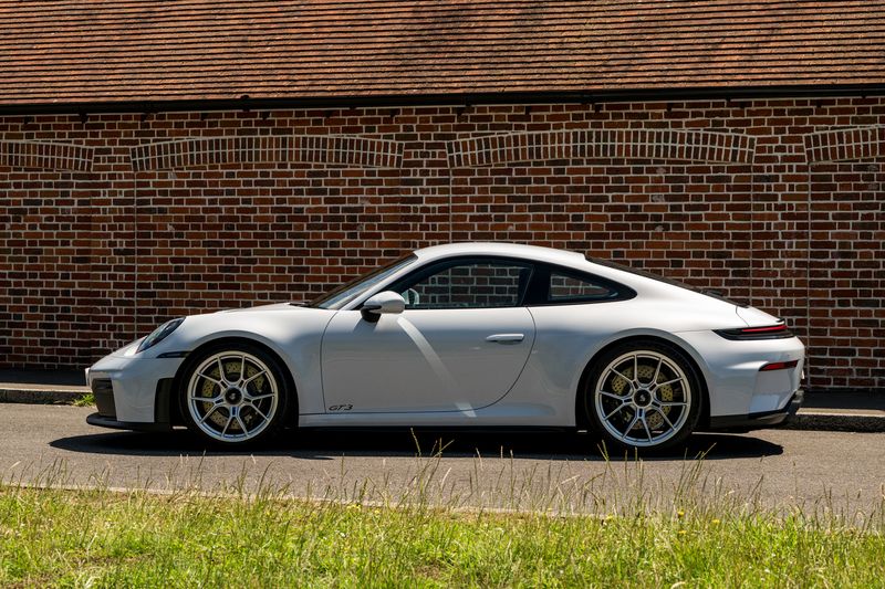 Porsche 911 (992.2) GT3 Touring