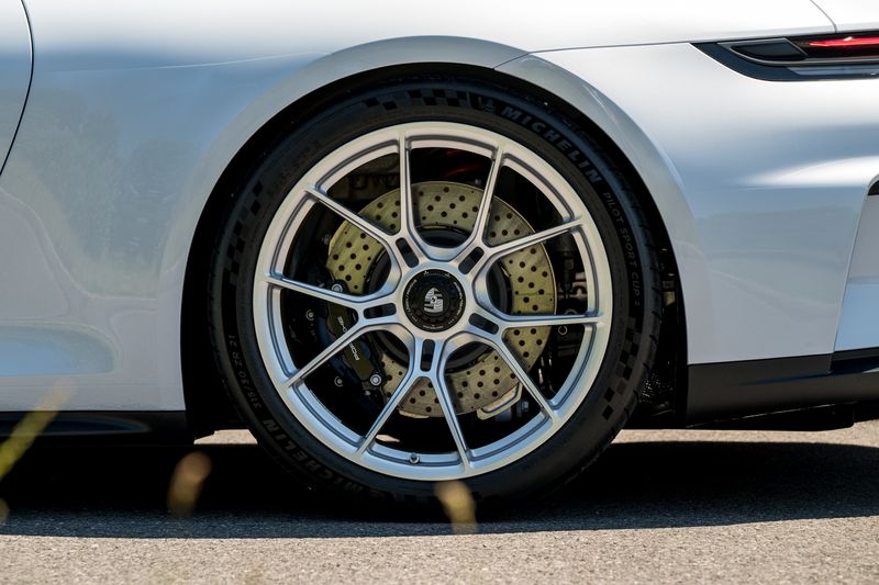 Porsche 911 (992.2) GT3 Touring
