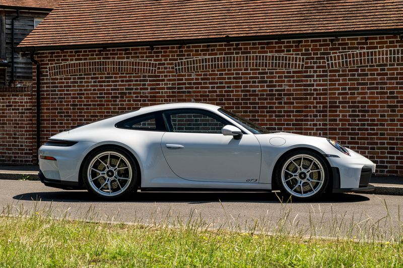 Porsche 911 (992.2) GT3 Touring