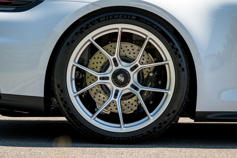 Porsche 911 (992.2) GT3 Touring