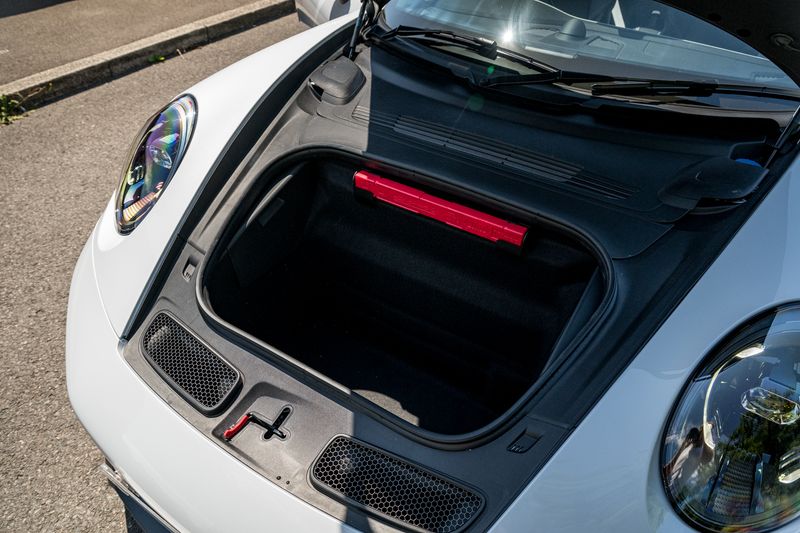 Porsche 911 (992.2) GT3 Touring