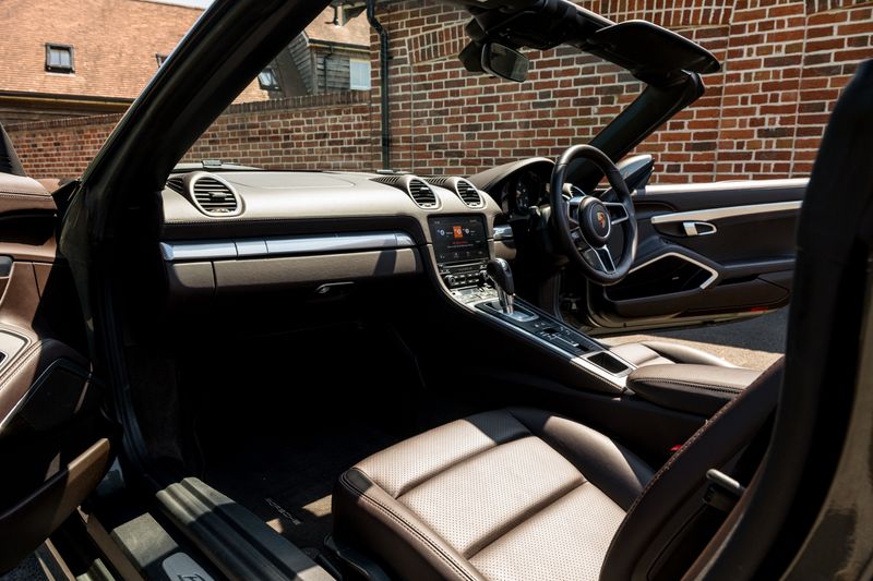 Porsche 718 Boxster 2.0 T PDK
