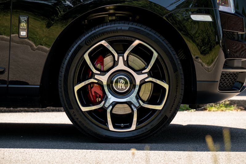 Rolls Royce CULLINAN BLACK BADGE AUTO