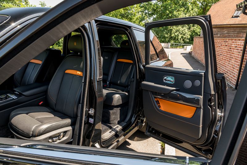 Rolls Royce CULLINAN BLACK BADGE AUTO