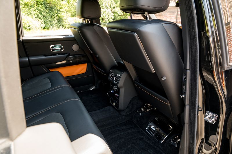 Rolls Royce CULLINAN BLACK BADGE AUTO