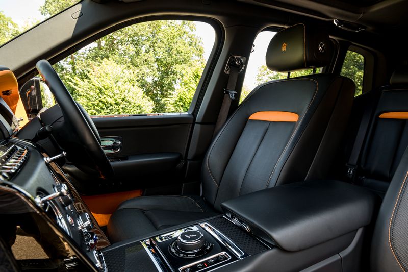 Rolls Royce CULLINAN BLACK BADGE AUTO