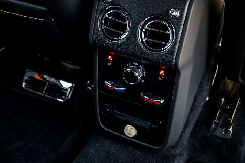 Rolls Royce CULLINAN BLACK BADGE AUTO