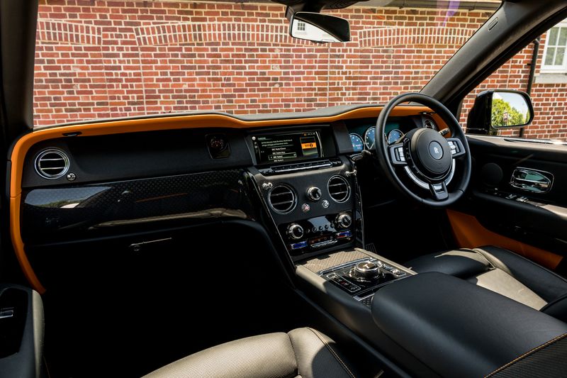 Rolls Royce CULLINAN BLACK BADGE AUTO