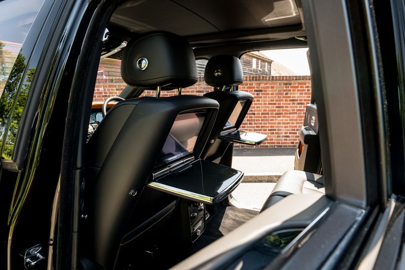Rolls Royce CULLINAN BLACK BADGE AUTO
