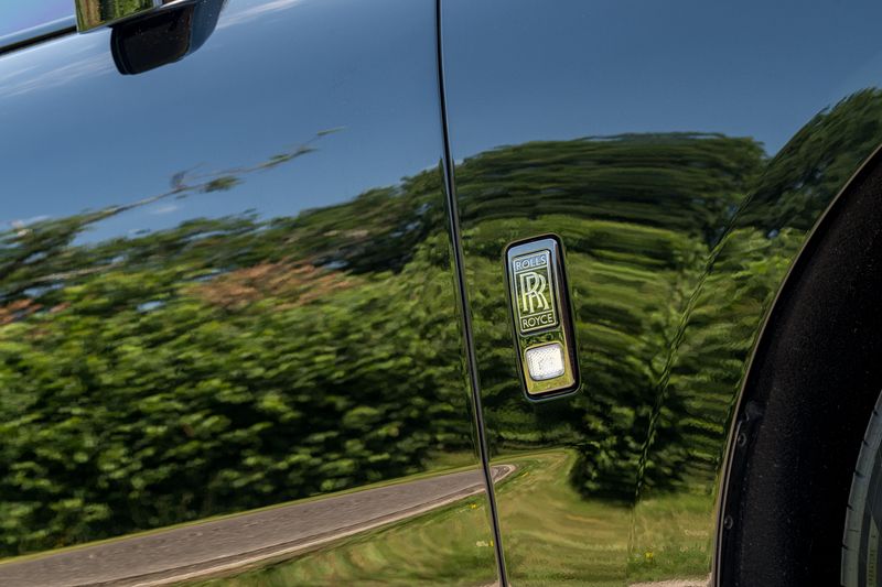Rolls Royce CULLINAN BLACK BADGE AUTO