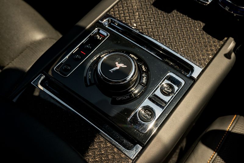 Rolls Royce CULLINAN BLACK BADGE AUTO