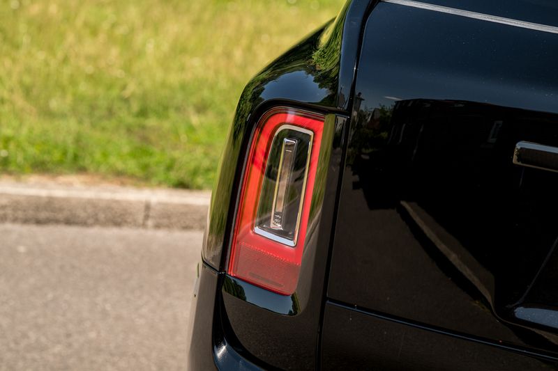 Rolls Royce CULLINAN BLACK BADGE AUTO