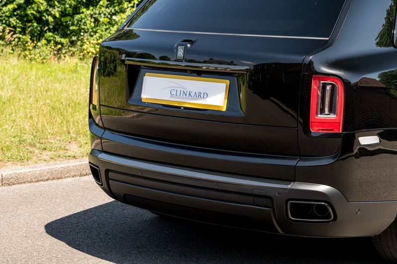 Rolls Royce CULLINAN BLACK BADGE AUTO