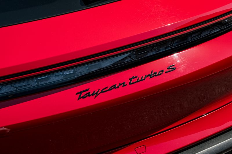 Porsche Taycan Performance Plus Turbo S Sport Turismo (11kW Charger 93.4kWh)