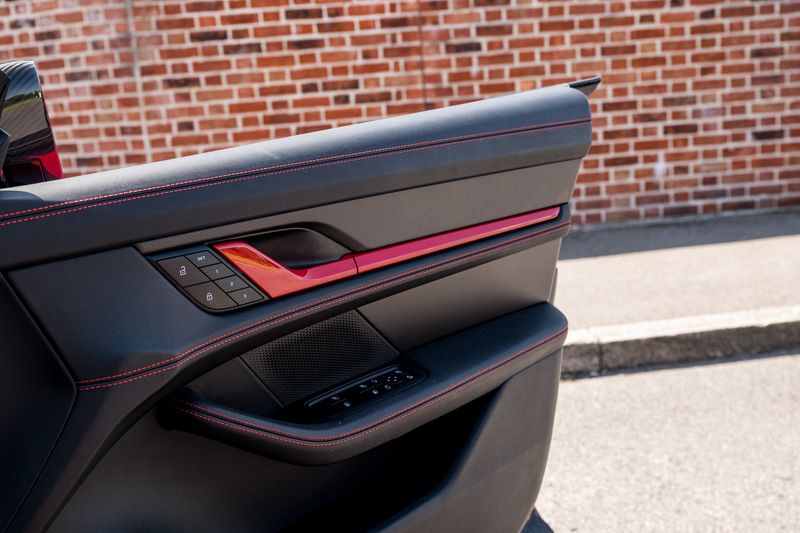 Porsche Taycan Performance Plus Turbo S Sport Turismo (11kW Charger 93.4kWh)