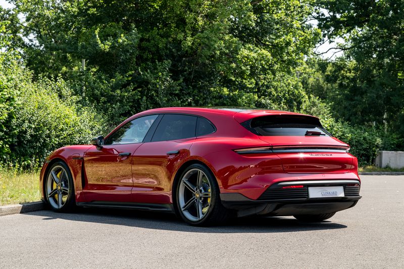 Porsche Taycan Performance Plus Turbo S Sport Turismo (11kW Charger 93.4kWh)