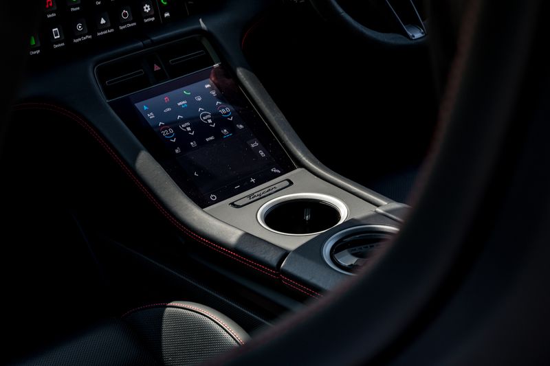 Porsche Taycan Performance Plus Turbo S Sport Turismo (11kW Charger 93.4kWh)