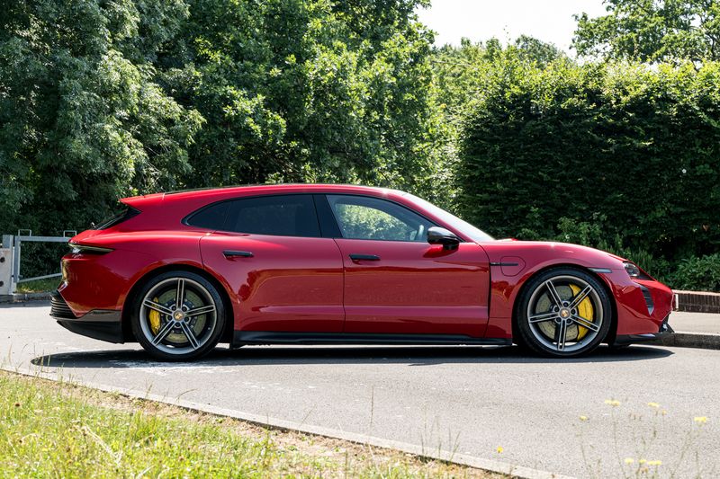 Porsche Taycan Performance Plus Turbo S Sport Turismo (11kW Charger 93.4kWh)