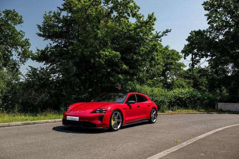 Porsche Taycan Performance Plus Turbo S Sport Turismo (11kW Charger 93.4kWh)