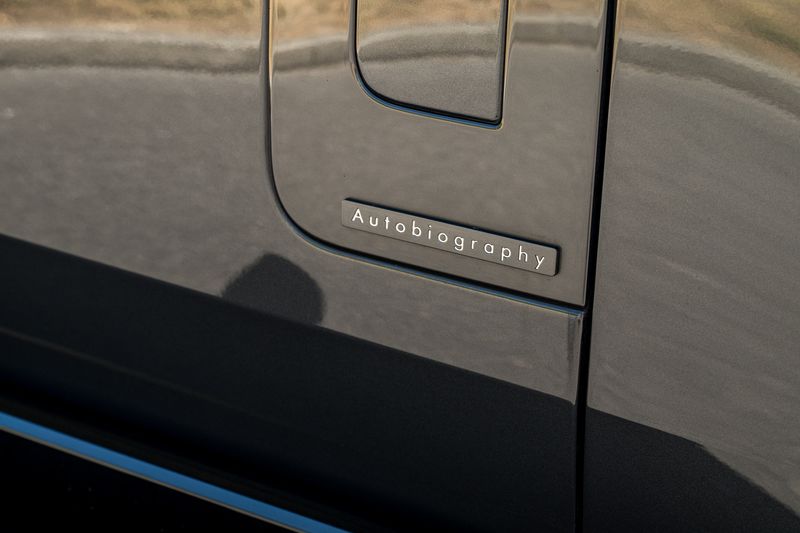 Range Rover P400 Autobiography LWB 7 Seat