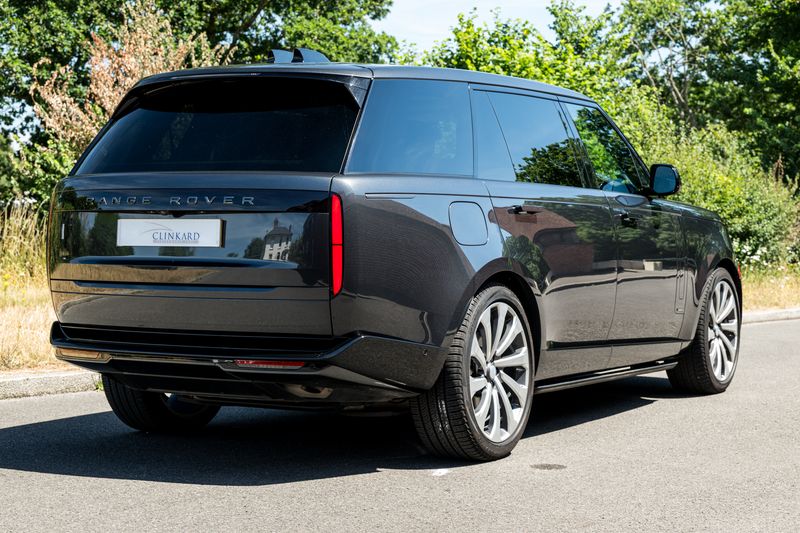 Range Rover P400 Autobiography LWB 7 Seat