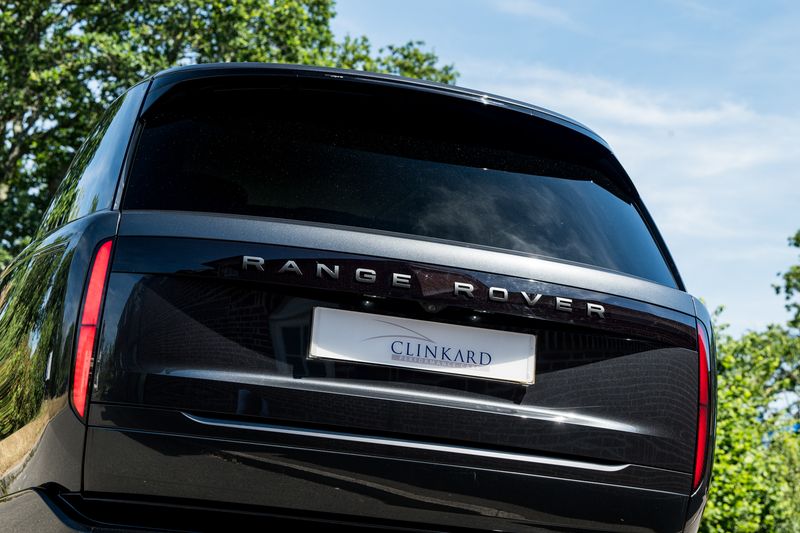 Range Rover P400 Autobiography LWB 7 Seat