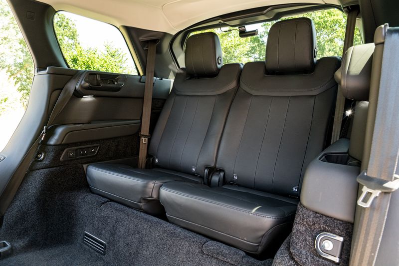 Range Rover P400 Autobiography LWB 7 Seat