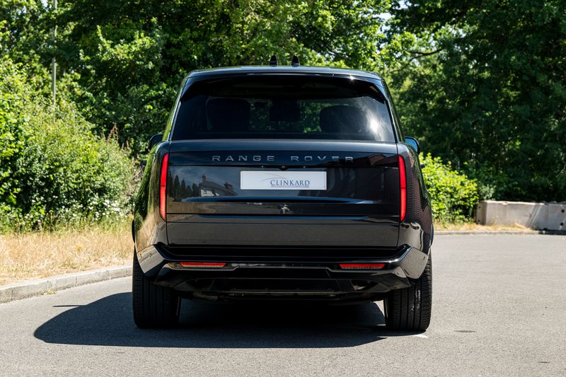 Range Rover P400 Autobiography LWB 7 Seat
