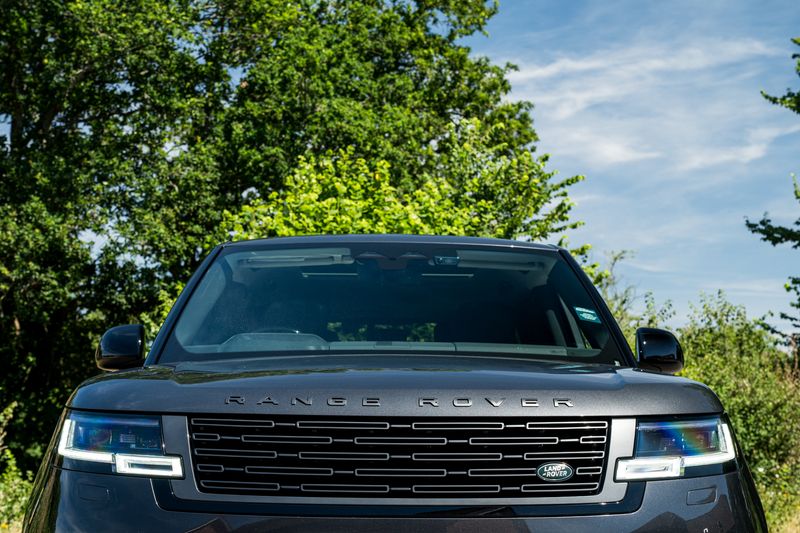 Range Rover P400 Autobiography LWB 7 Seat