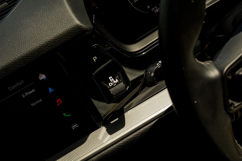 Porsche Cayenne 3.0 V6 E-Hybrid Coupe Petrol Plug-in Hybrid 4WD (Facelift Model)