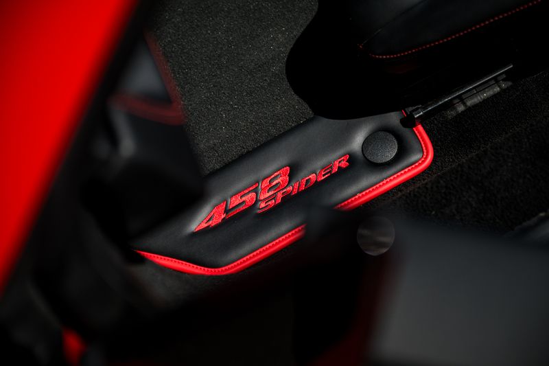 Ferrari 458 4.5 Spider F1 DCT