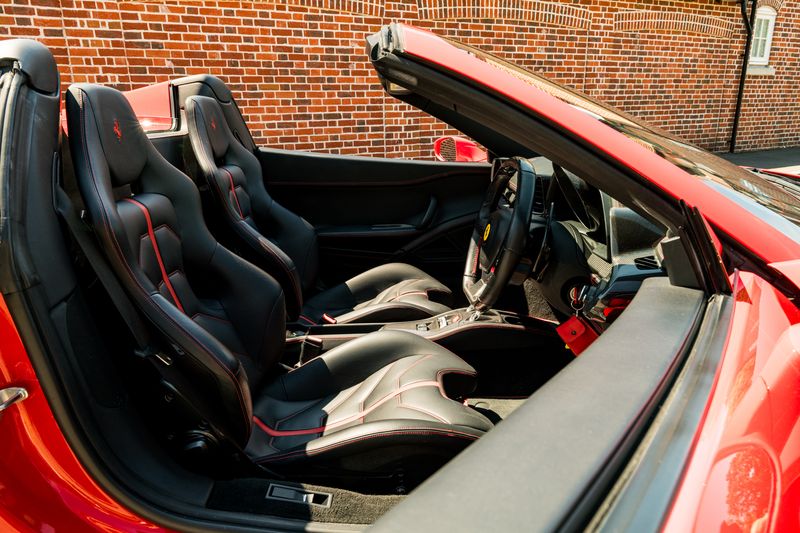 Ferrari 458 4.5 Spider F1 DCT