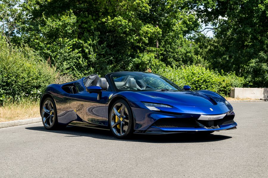 Ferrari SF90 Spider F1 DCT