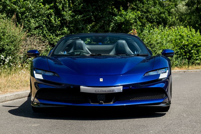 Ferrari SF90 Spider F1 DCT