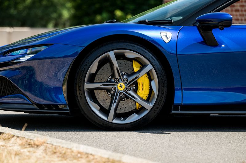 Ferrari SF90 Spider F1 DCT