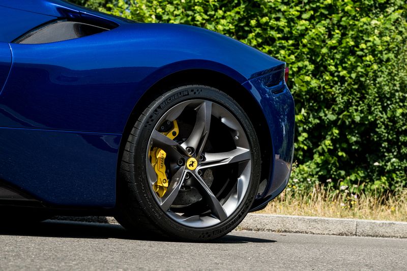 Ferrari SF90 Spider F1 DCT